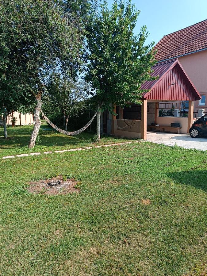 דירות Nikšić Calm Nest מראה חיצוני תמונה